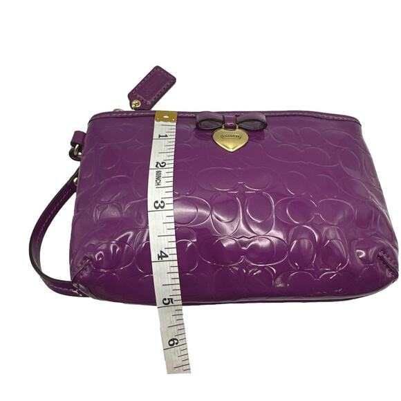 COACH Patent Leather Purple Heart Wristlet - Picture 7 of 8